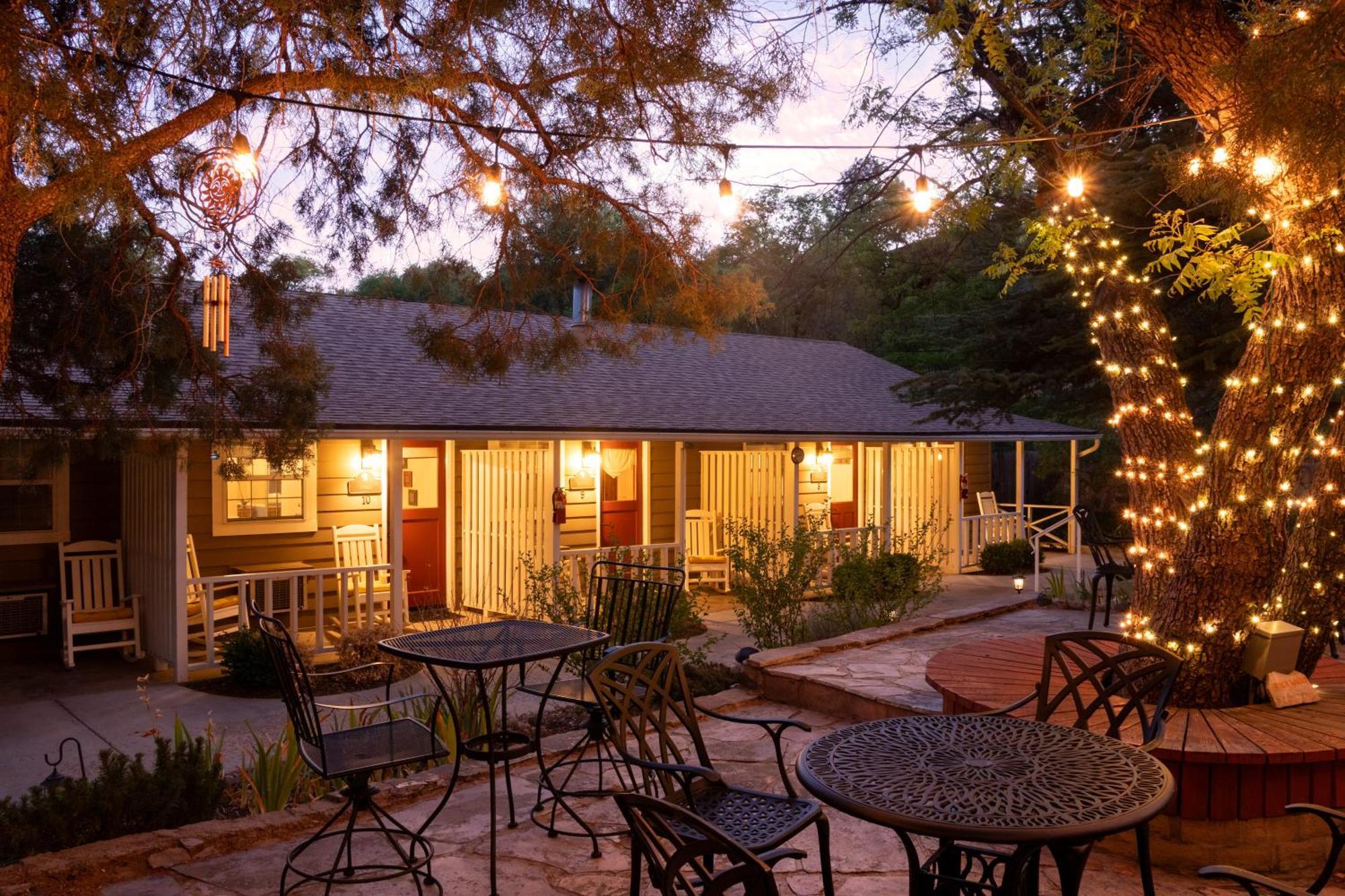 Hotel Pines 4*