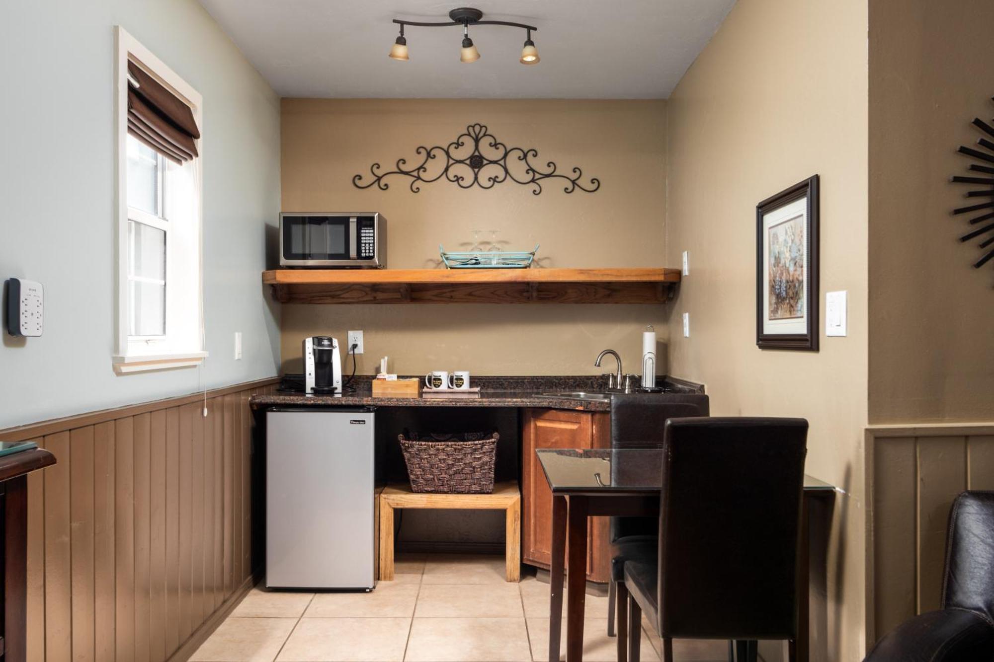 Pines Hotel 4*