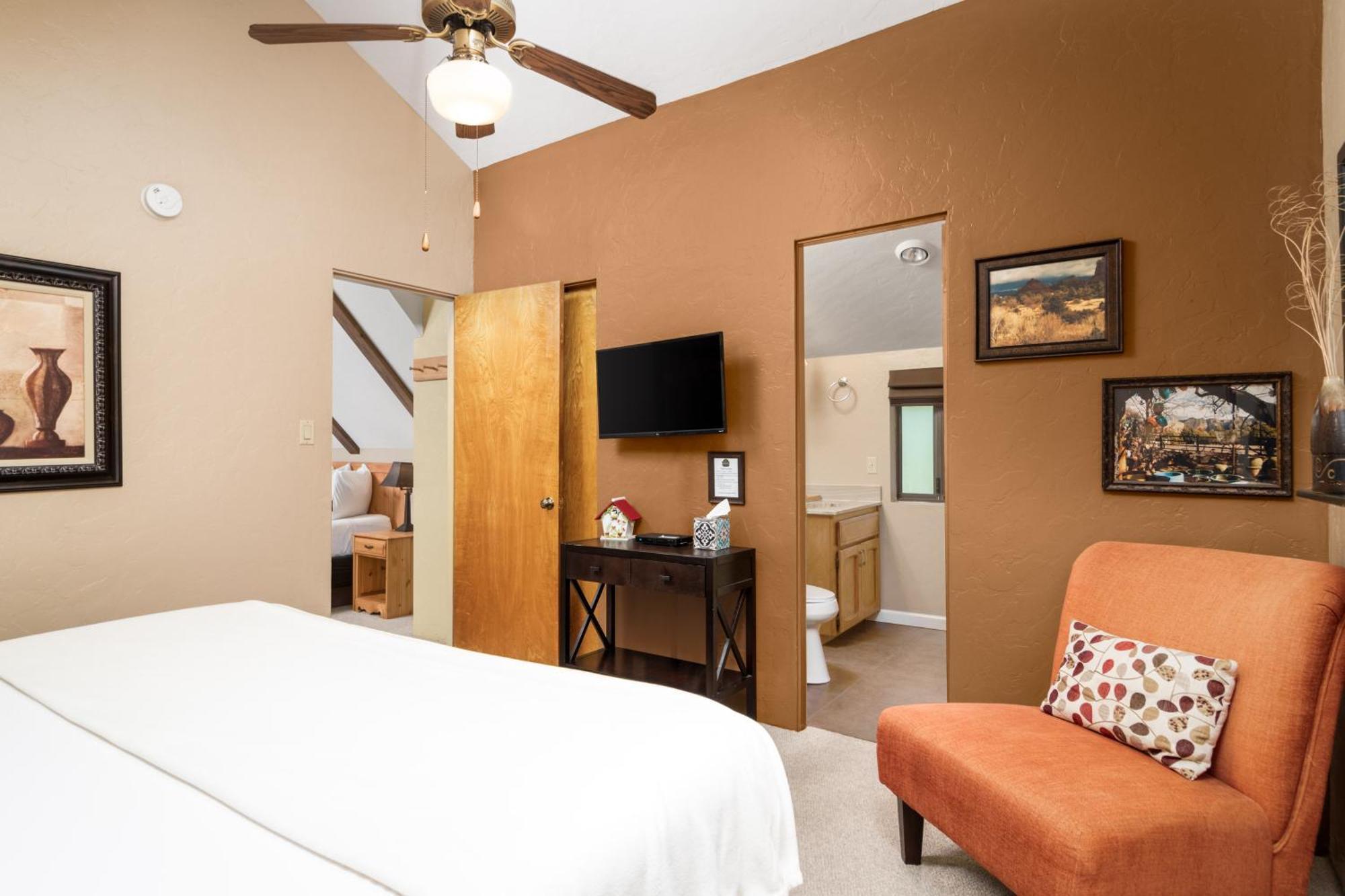 Pines Hotel